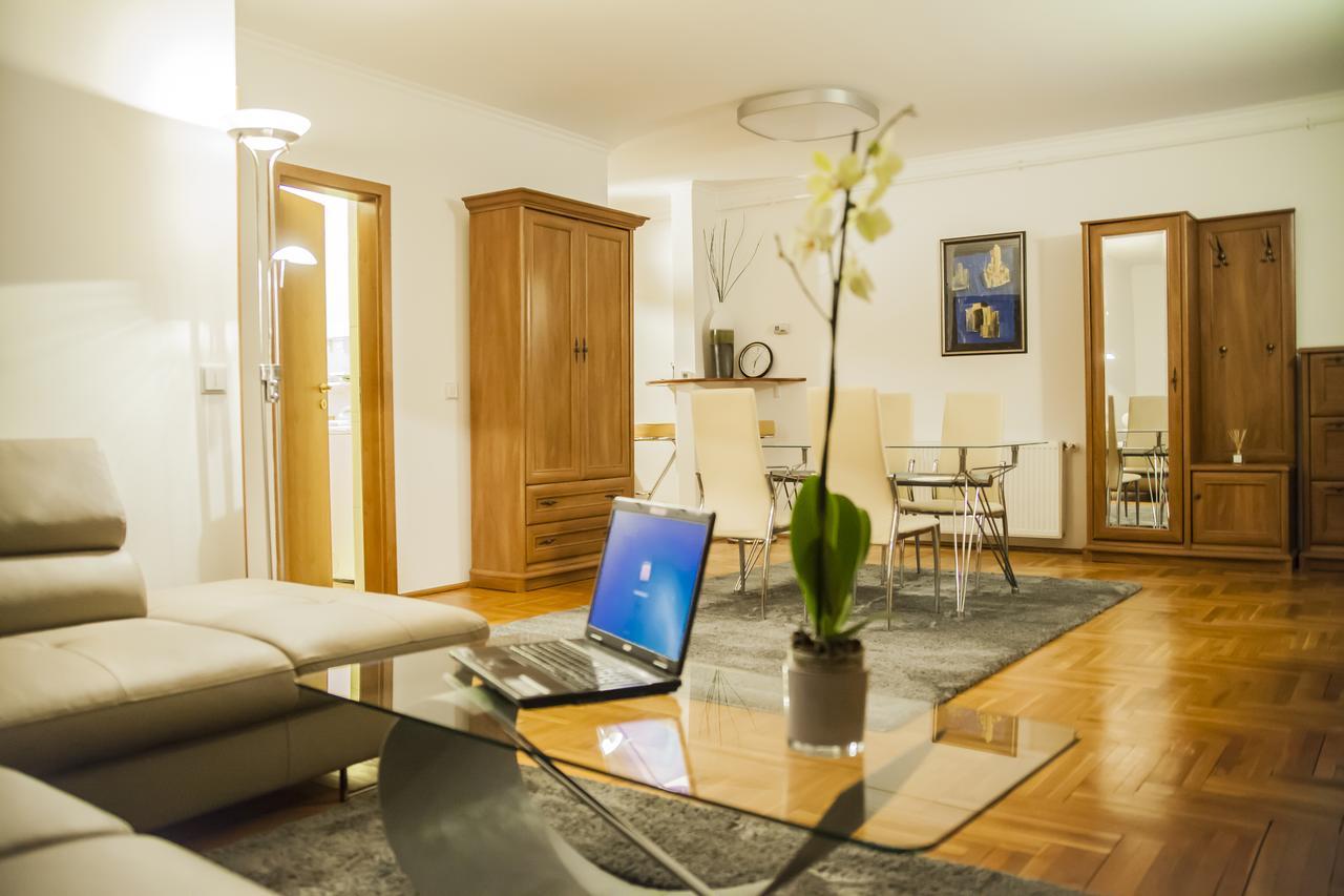 Business Class Apartment Cluj-Napoca Eksteriør billede