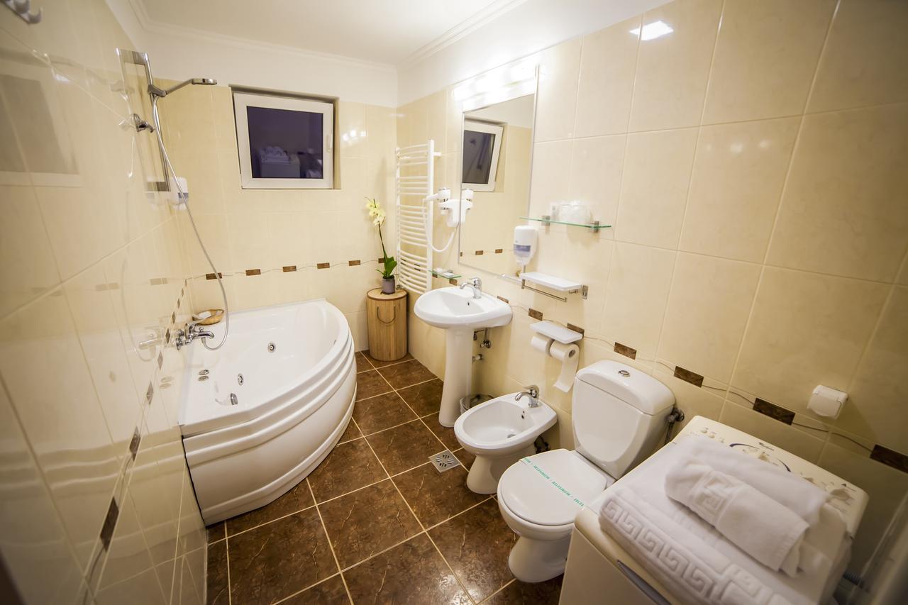 Business Class Apartment Cluj-Napoca Eksteriør billede
