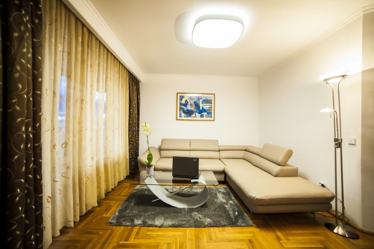 Business Class Apartment Cluj-Napoca Eksteriør billede