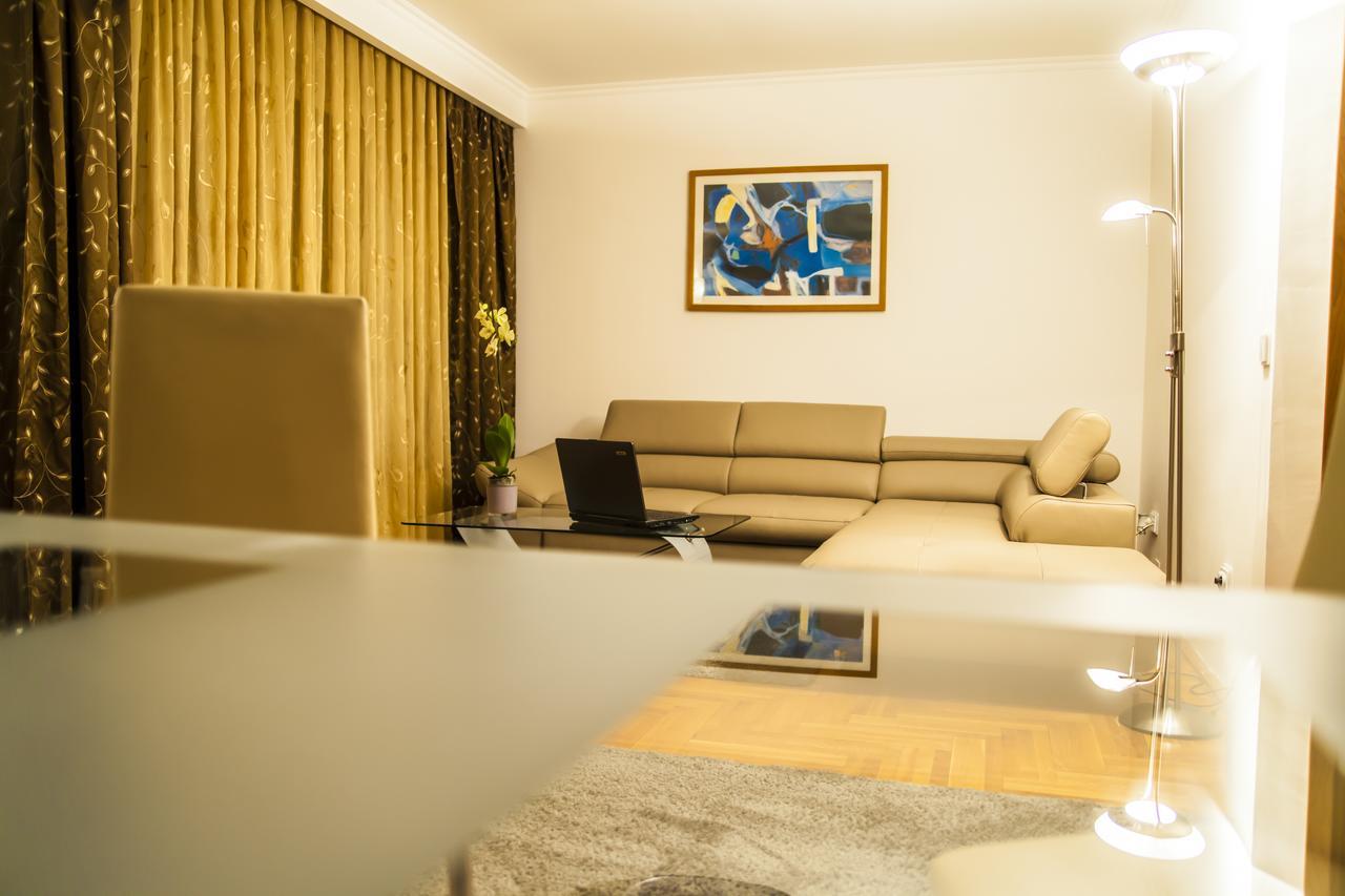 Business Class Apartment Cluj-Napoca Eksteriør billede