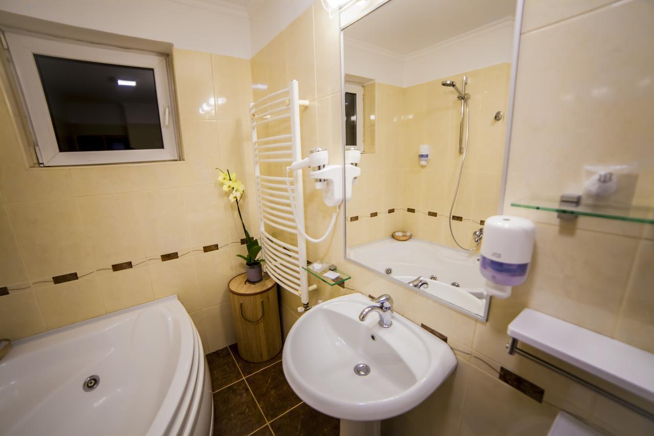 Business Class Apartment Cluj-Napoca Eksteriør billede