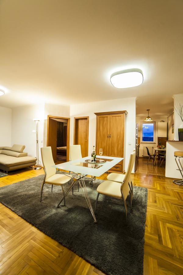 Business Class Apartment Cluj-Napoca Eksteriør billede