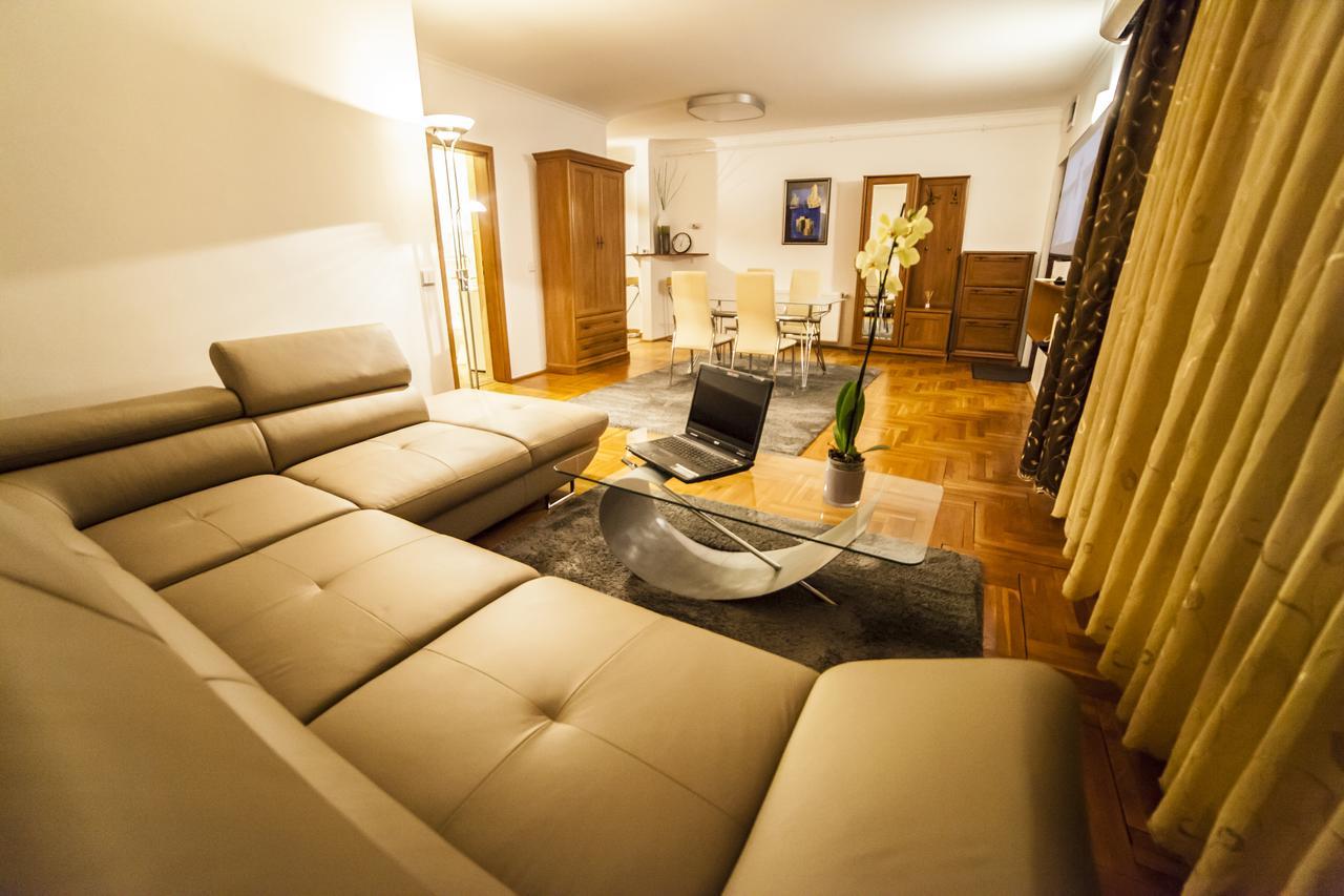 Business Class Apartment Cluj-Napoca Eksteriør billede